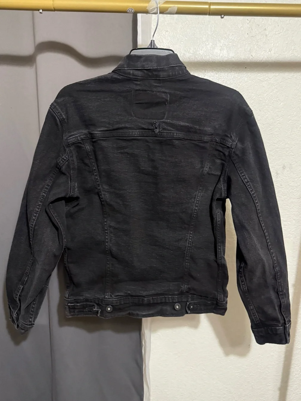 Levi's Black Denim Shirt Jacket - Men's Lightweight Trucker - Picture 2 of 3